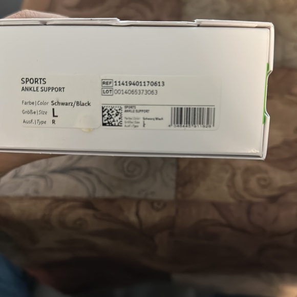 Bauerfeind Sports Ankle Support - Picture 2 of 3